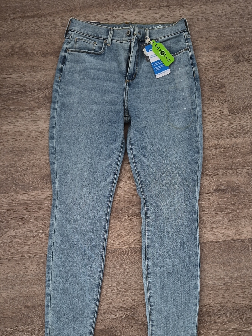 Eddie Bauer Light Blue Women's Skinny Jeans. Brand New With Tags. Size 8 Womens